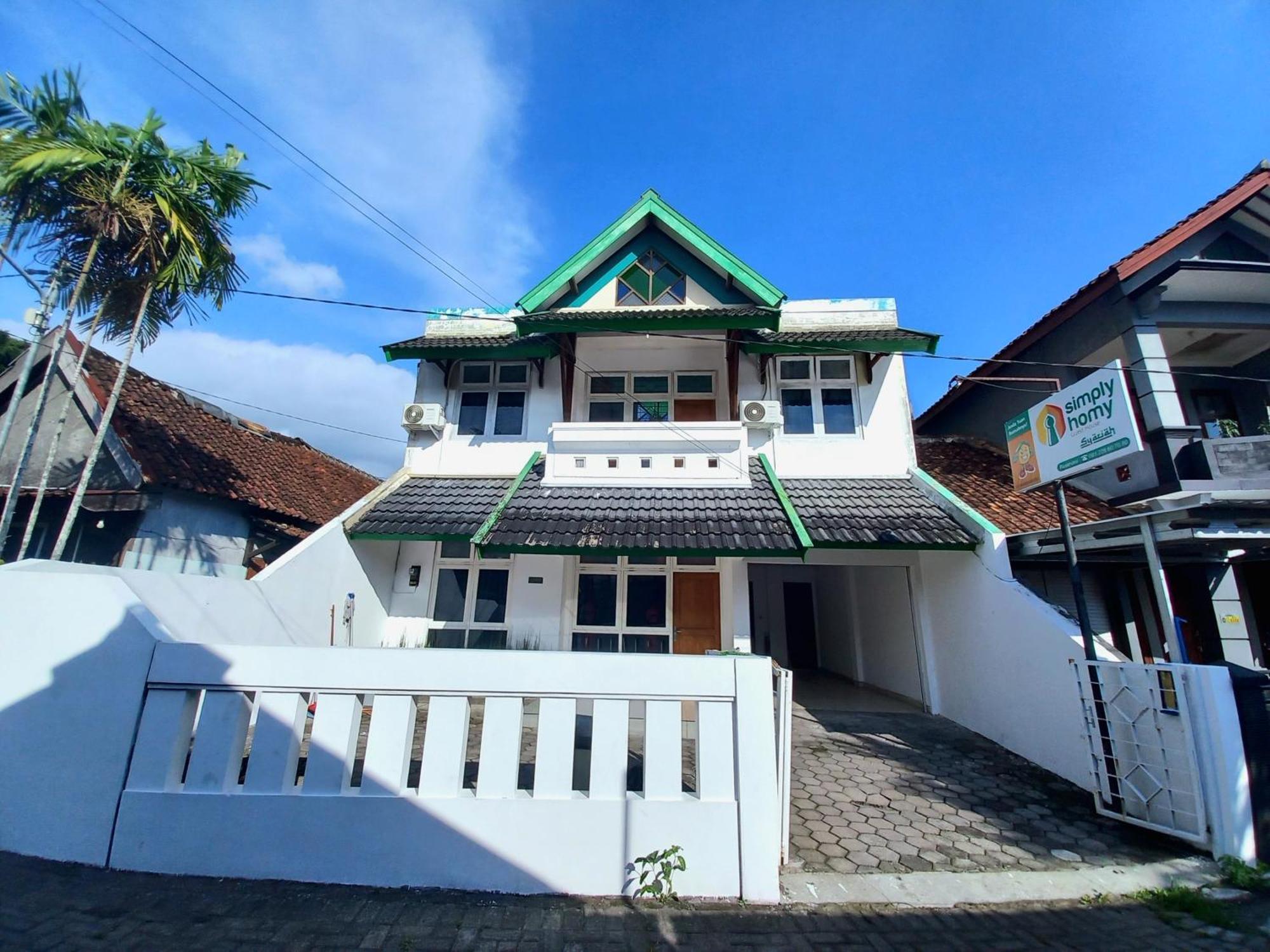 Homestay Jogja Dekat Gembiraloka By Simply Homy Yogyakarta Extérieur photo