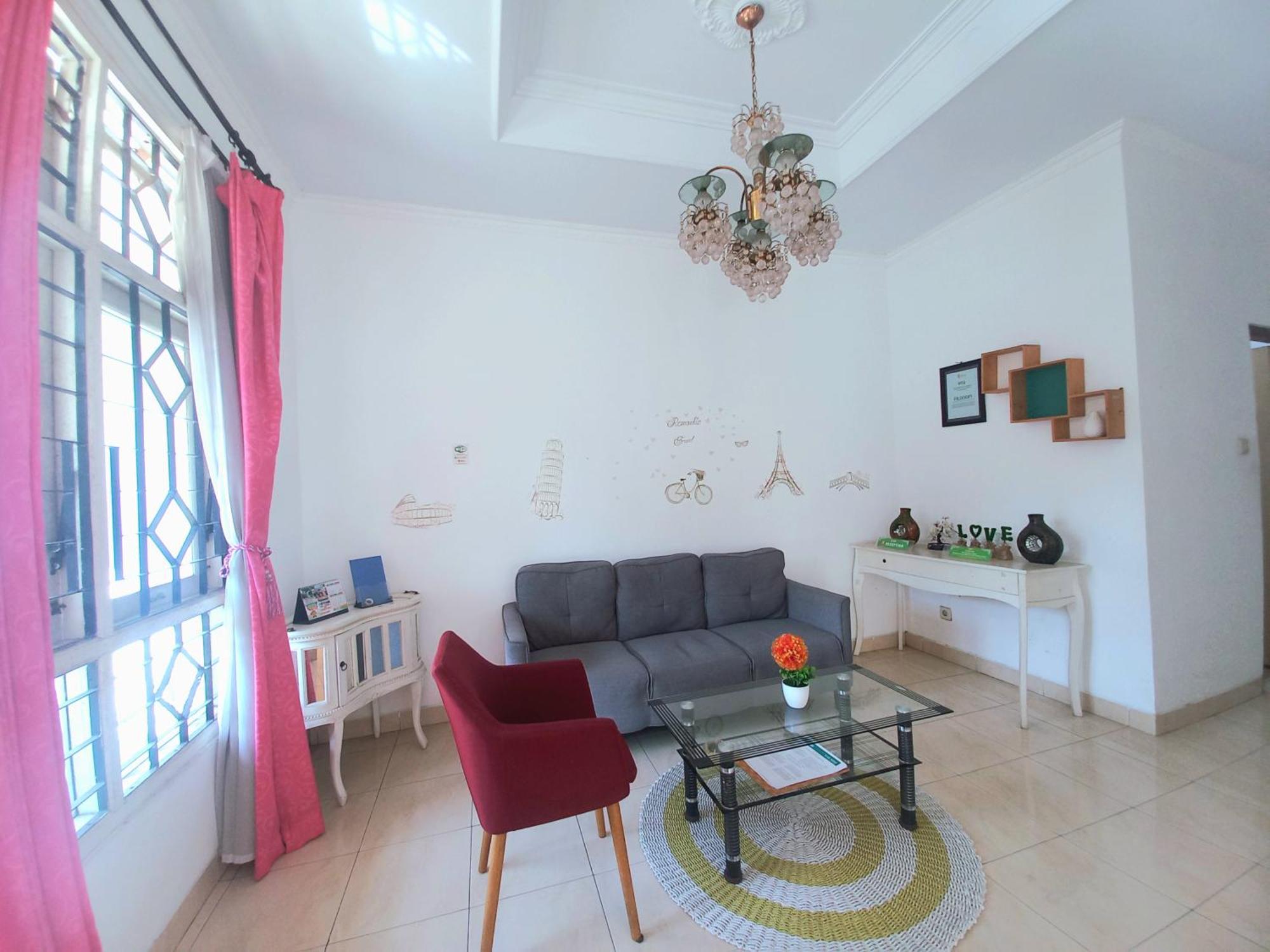 Homestay Jogja Dekat Gembiraloka By Simply Homy Yogyakarta Extérieur photo