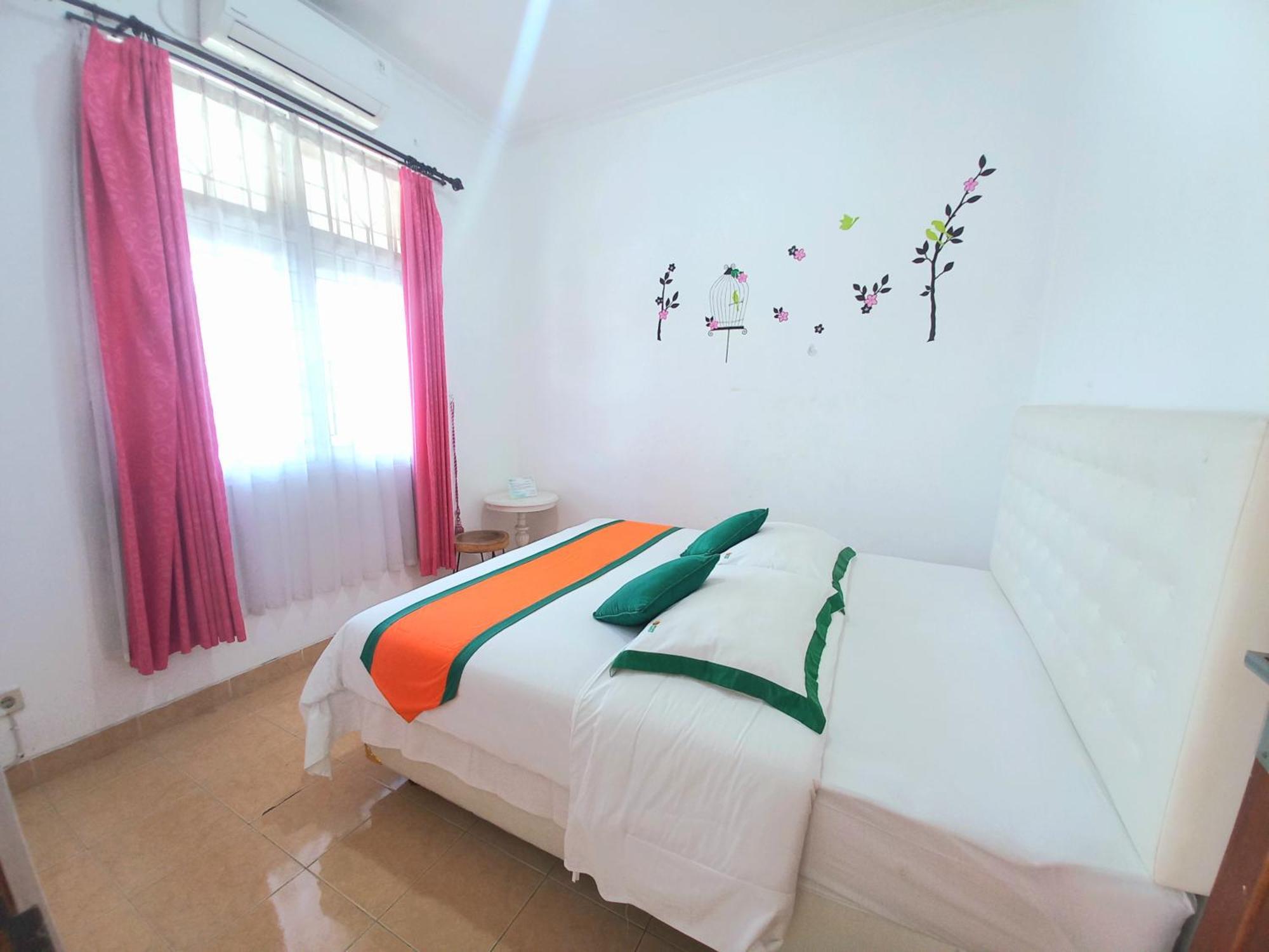 Homestay Jogja Dekat Gembiraloka By Simply Homy Yogyakarta Extérieur photo